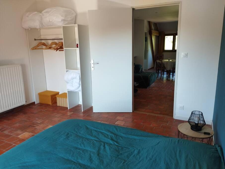 Appartement Dans Village Calme A 5 Min Des Lacs Mathaux Exterior photo